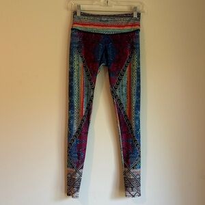 Onzie printed leggings/ yoga pants, XS